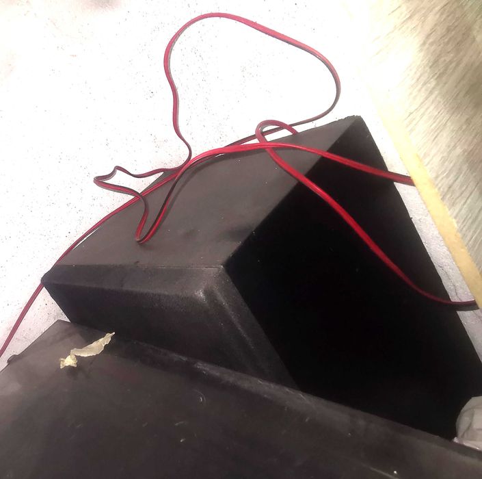 Aparelhagem de som SINGER com giradiscos ,cassete e rádio e 2 colunas