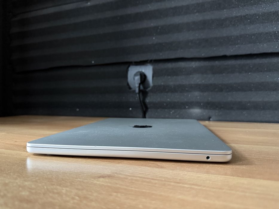 Macbook air m2 8/256