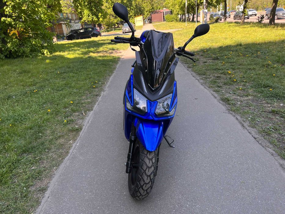 Скутер SPARK SP150S-19BN