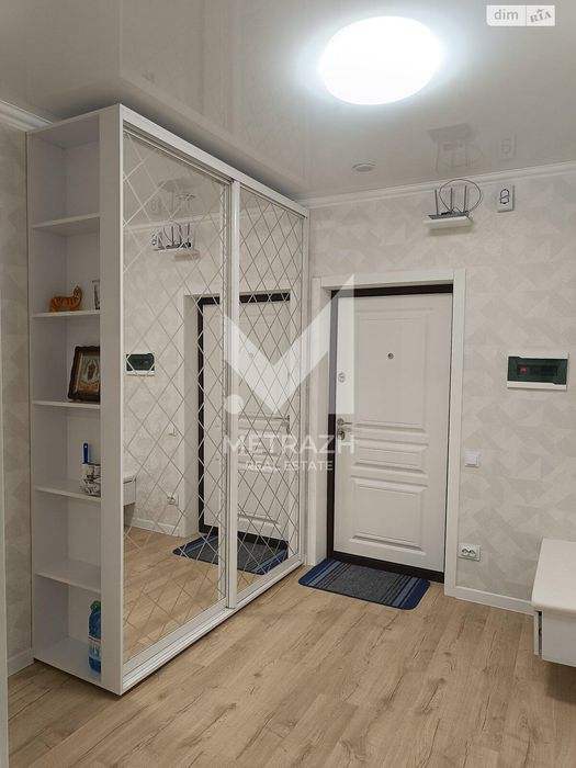 До метро 3 хвилини! 1к квартира 51 м2 у ЖК Лебединий