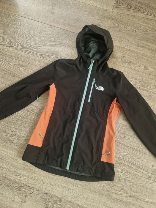 Жіноча куртка The North Face на мембрані DryVent S