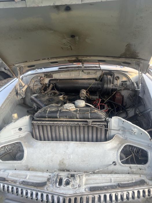 Продам машину на ходу газ 21