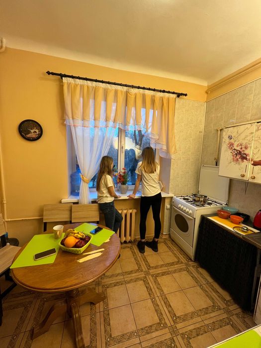 Хостел метро Печерская. Самый центр Киева! Надёжно со светом.