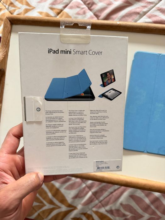 Apple iPad Mini Smart Cover Original – 2 Capas (1 Nova Lacrada + 1 Azul Usada)