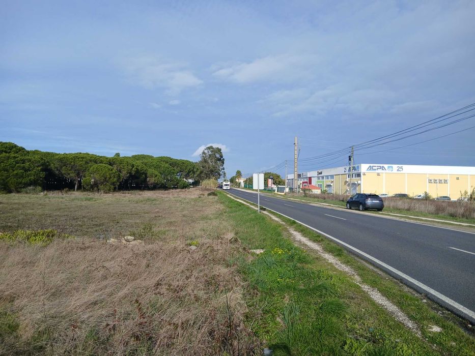 Terreno Industrial – 14.000 m² – Terrugem, Sintra