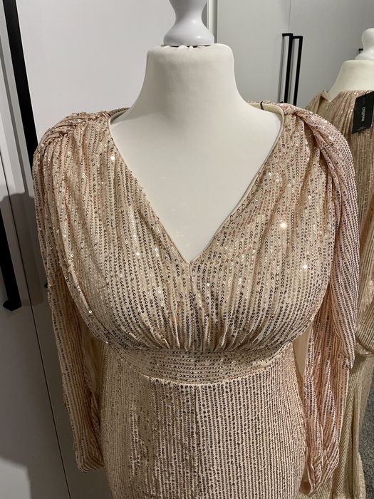 Sukienka wieczorowa cekinowa