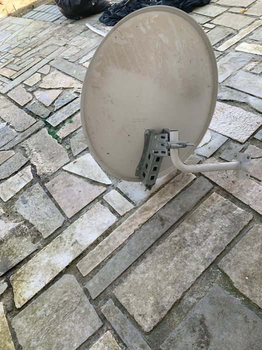 Prato de antena usado