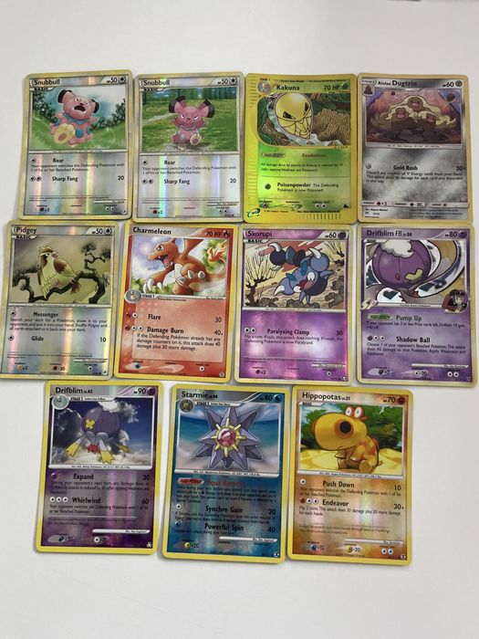 Cartas Pokémon diversos anos