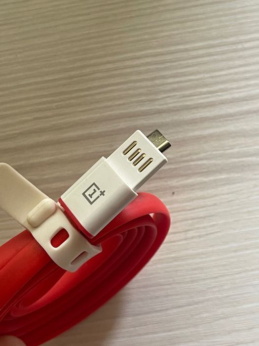 Червоний кабель Тупе С