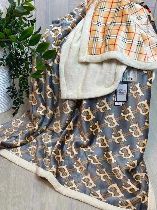 Теплий двосторонній плед