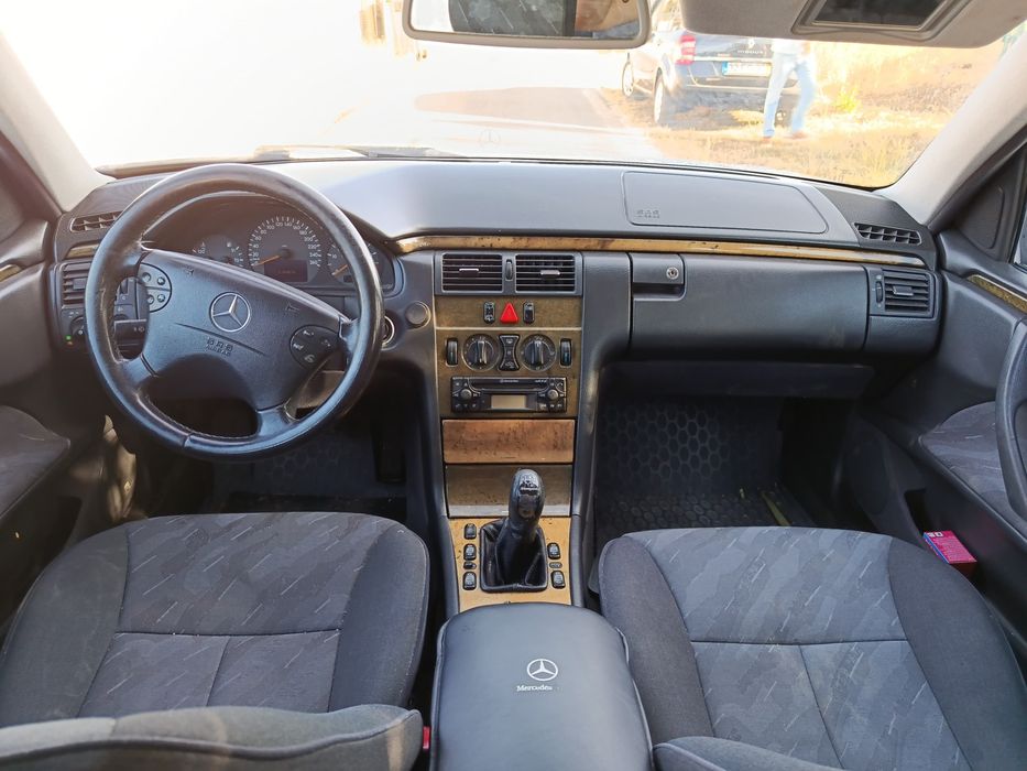 Mercedes-benz e220 cdi Avantgard 2001