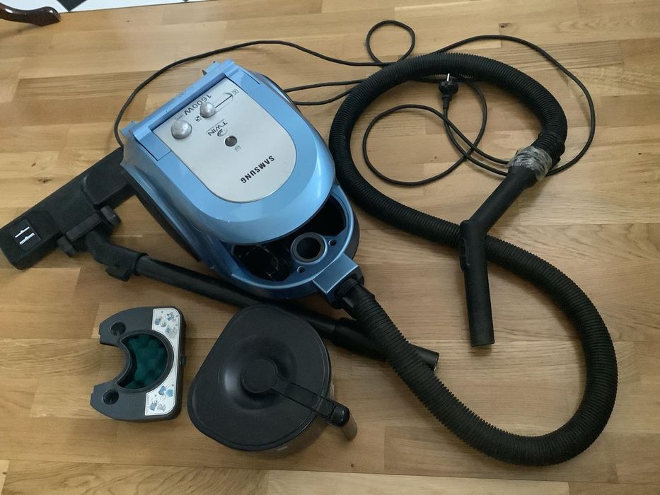 Пилосос  "Samsung 1600w"