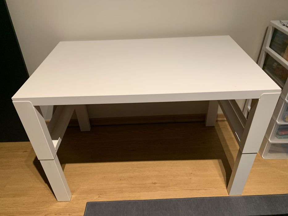 Secretária com pouco uso