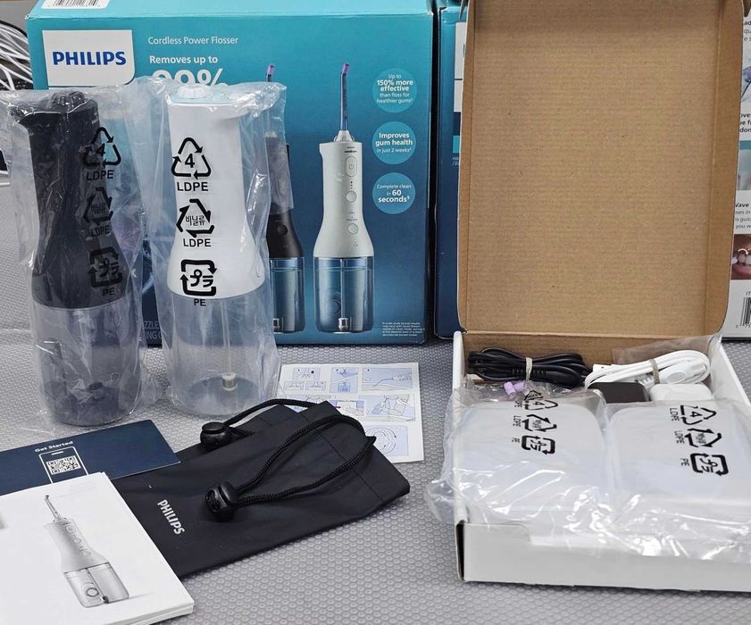 Продам комплект іригаторів Philips Sonicare Flosser 3000