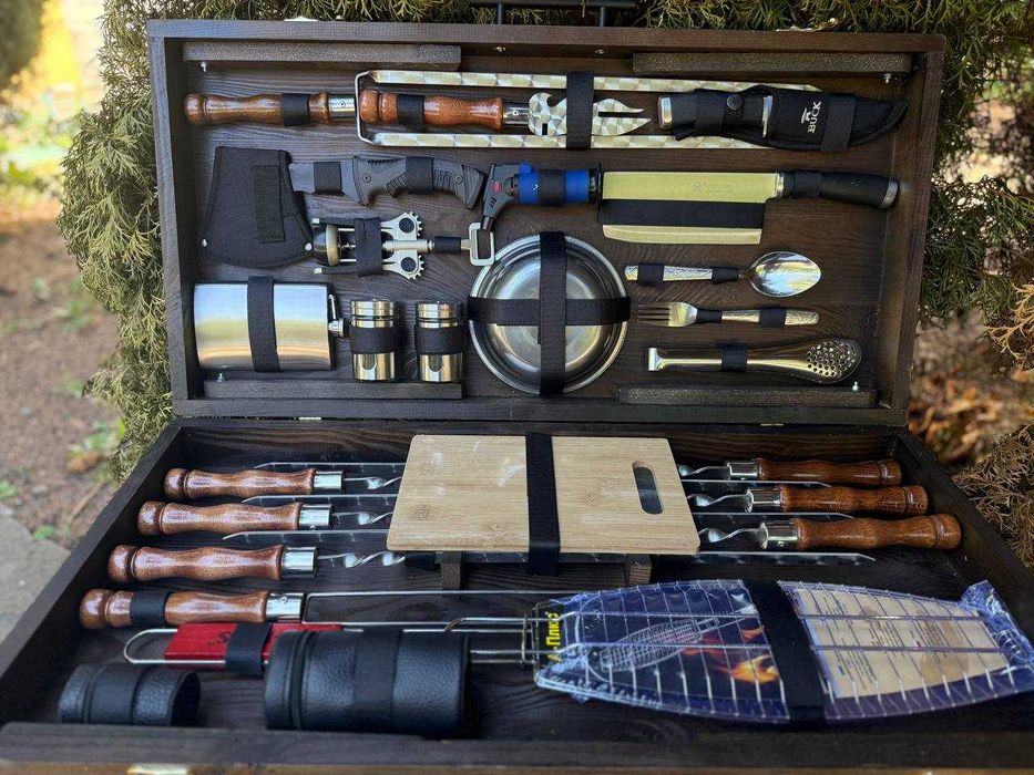 Набір для шашлика шампура в деревянном кейсе на подарок мужчине мужу