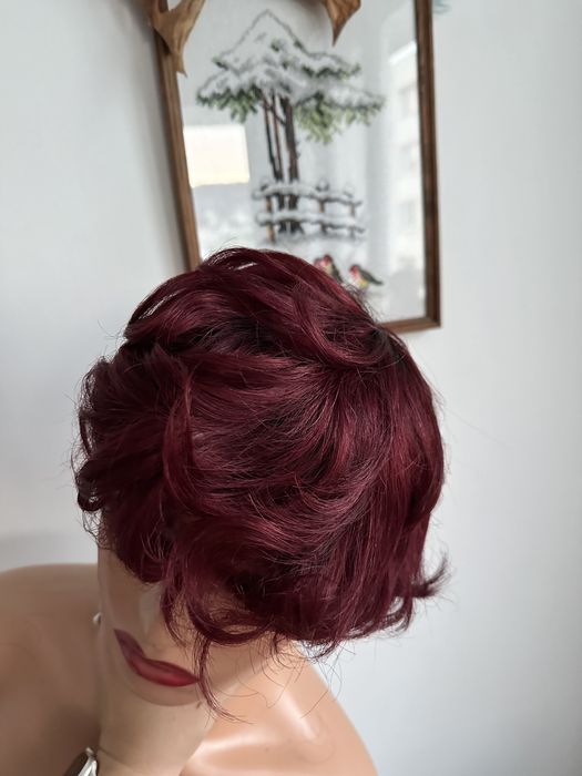 PROMOCJA Krotka naturalna peruka 100% wlosy naturalne burgundowa