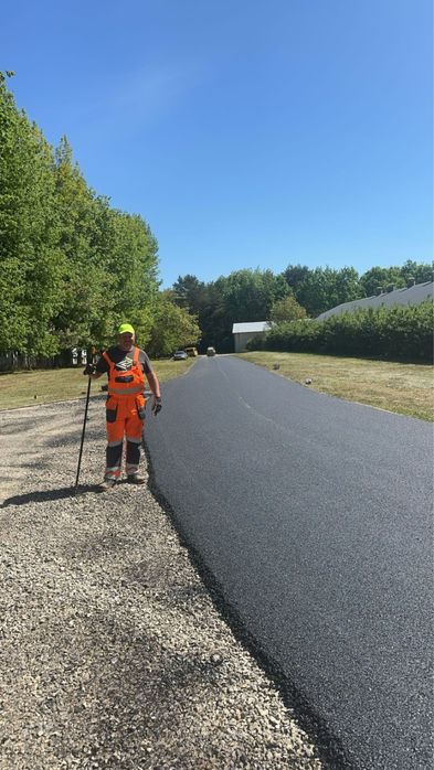 ASFALTOWANIE WYKŁADANIE WYLEWANIE Asfaltu masą bitumiczna budowa dróg