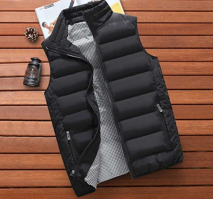 Мужской утеплённый жилет без рукавов с ветронепроницаемой защитой