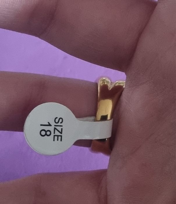 Anel dourado, em aço inoxidável, tamanho 18