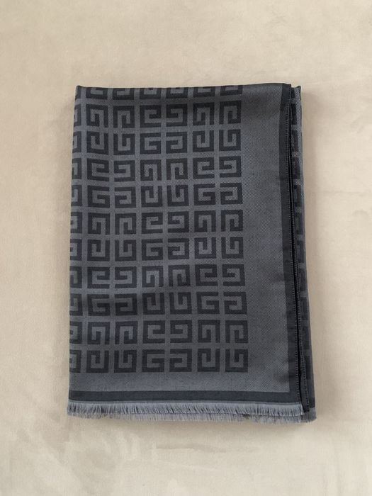 Szal Givenchy oryginalny nowy szary