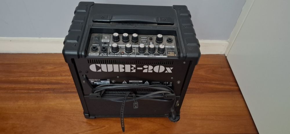 Amplificador Roland CUBE-20X