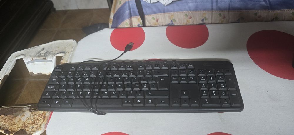 Functional Keyboard and Mouse Bundle437115722337495040