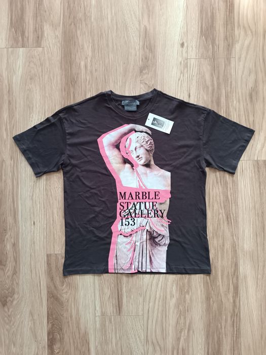 Ciemnoszara bawełniana bluzka t-shirt z nadrukiem rzeźby 40/42