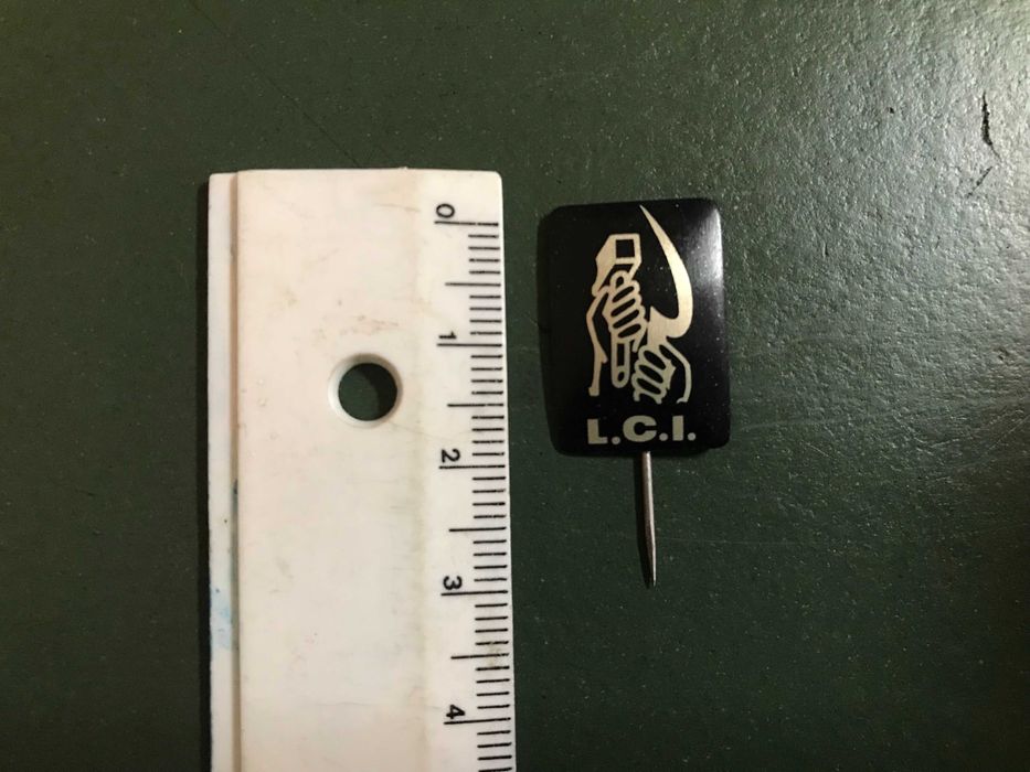 Pin's de partidos politicos 25 de Abril