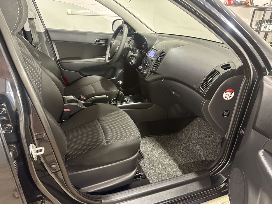 Hyundai i30 1,4 Mały Przebieg Ładny Stan Sprawdź !