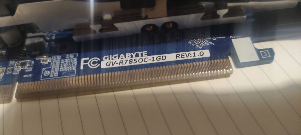 Видеокарта Gigabyte HD7850 1gb 256bit
