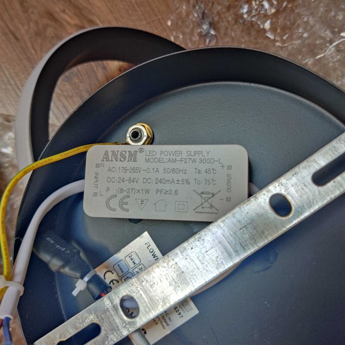 Lampa sufitowa LED