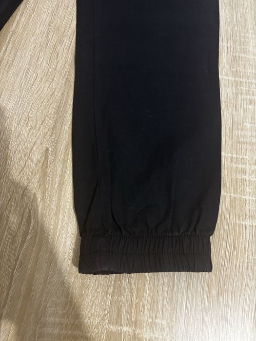Czarne damskie joggery M