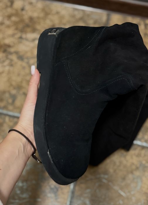 Замшеві ботфорти Estro