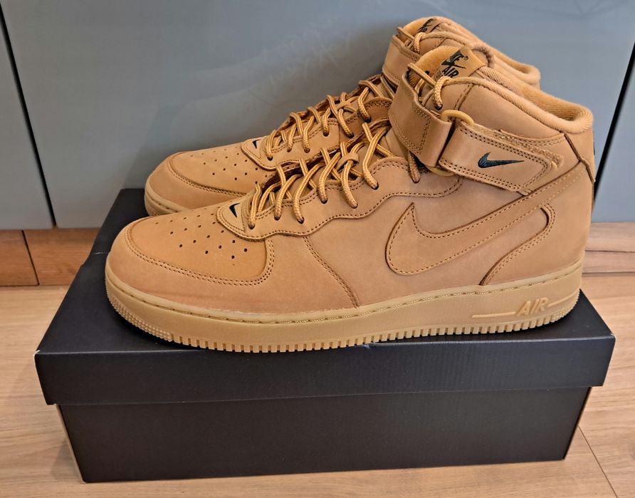 Air Force 1 MID 07 PRM QS. Rozmiar 48,5. Wkładka 32cm.