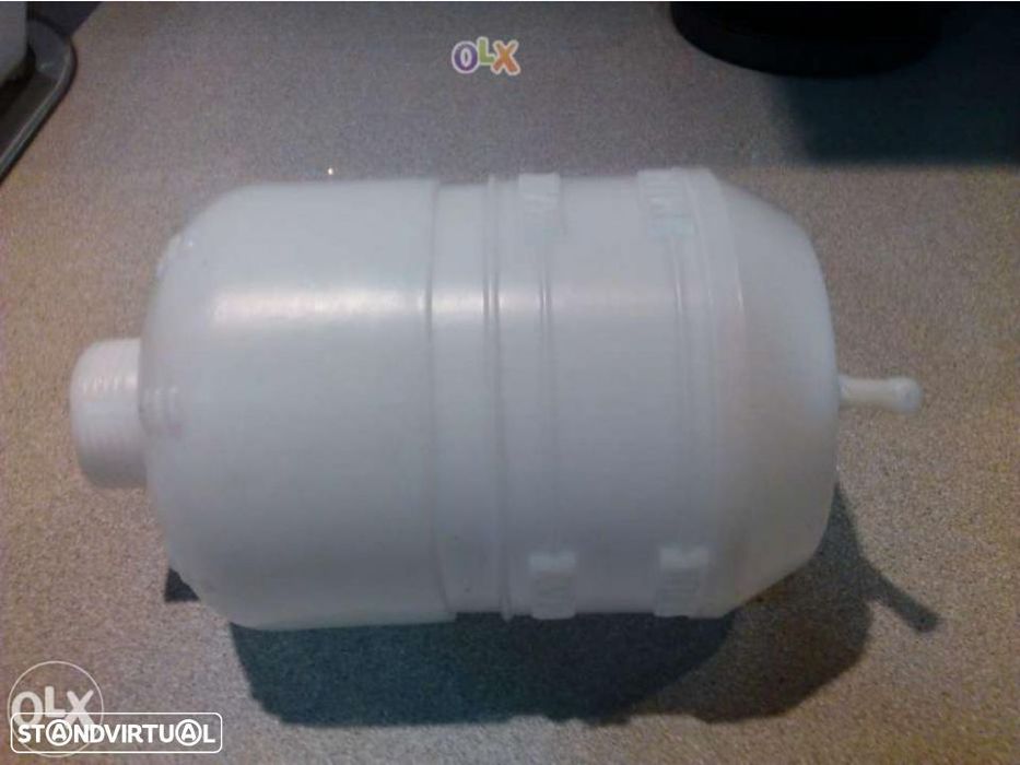 Deposito / Reservatorio da agua Renault 4L ( NOVO)
