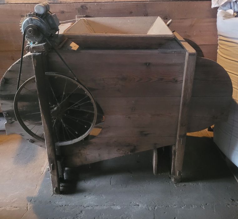 Młynek, wialnia do zboża