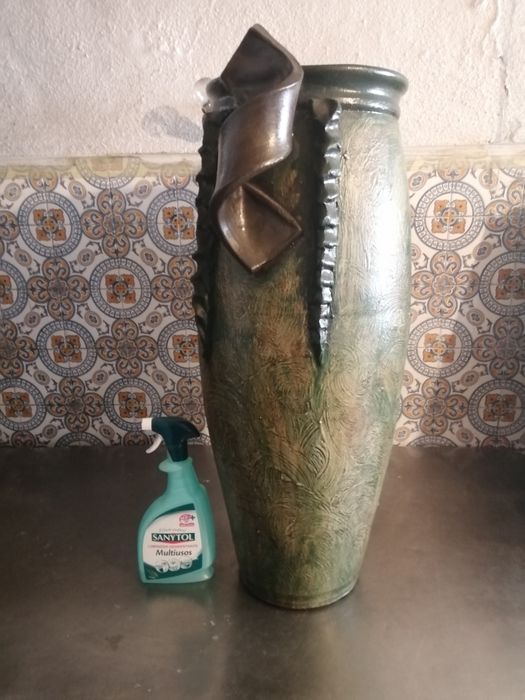 Jarrão grande em barro