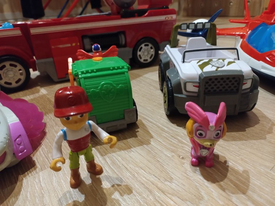 Psi patrol, bardzo duży zestaw pojazdów i figurek