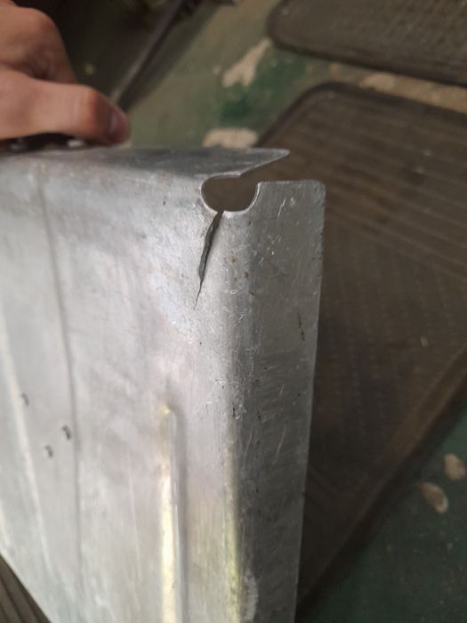 Алюмінієва лопата