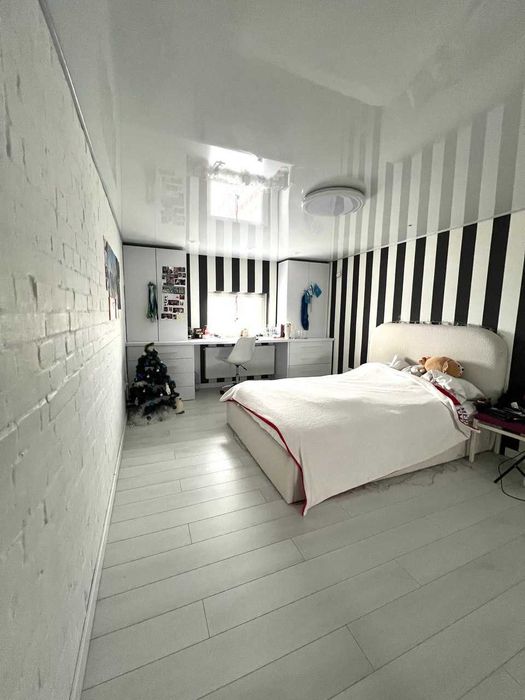 Продаж 4 кім.квартири Плугова