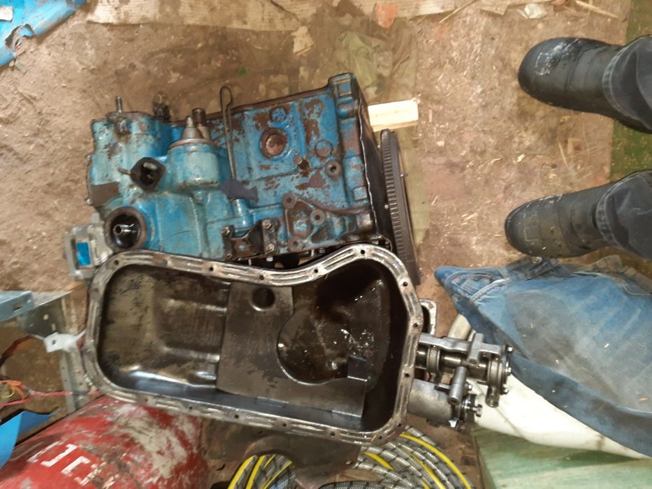 Продам блок двагателя ваз 2103