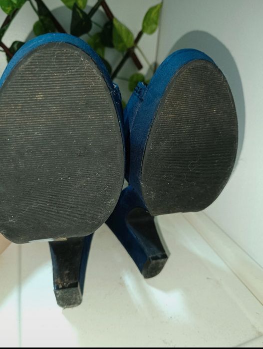 Sapatos de salto