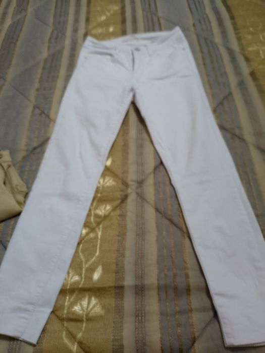 Vendo calças, tamanhos pequenos