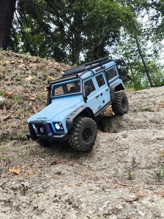 RC Land Rover Defender crawler 1/8 grande