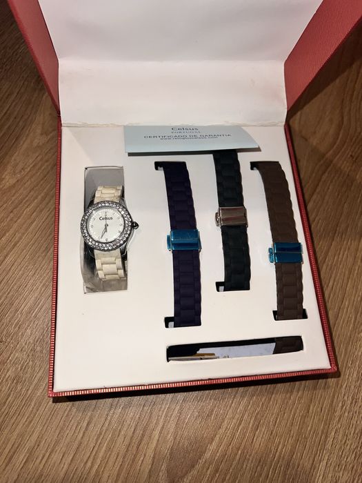 Celsus relógio com diamantes