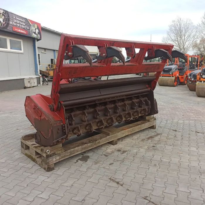 AHWI UZM 580  Mulcher, Mulczer, Rozdrabniacz Gałęzi