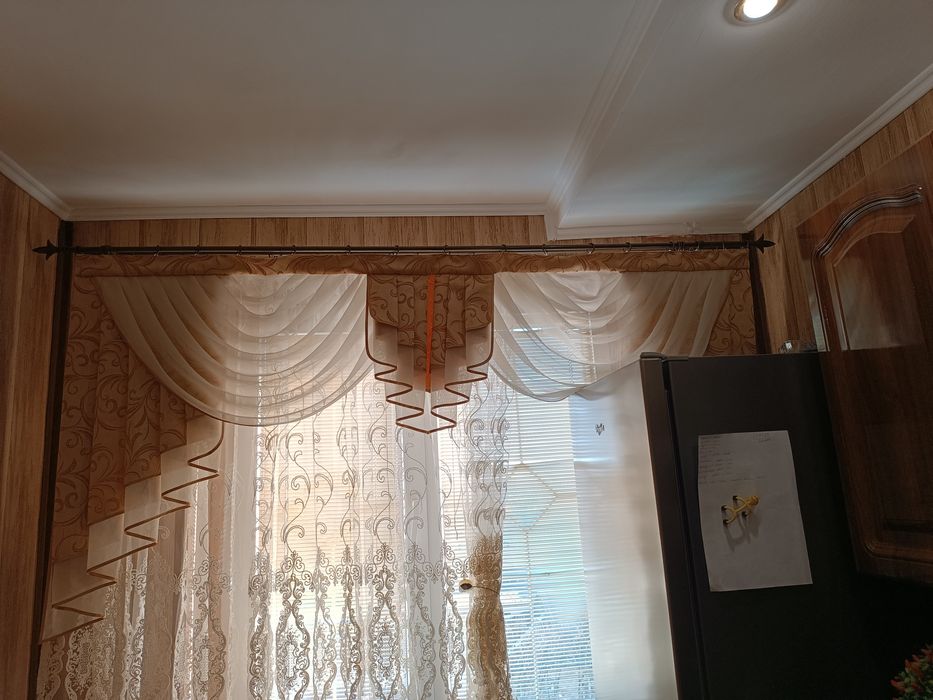 Ламбрікен/тюль/гардина в гарному стані 2м