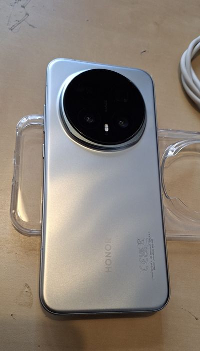Honor Megic 8 Pro