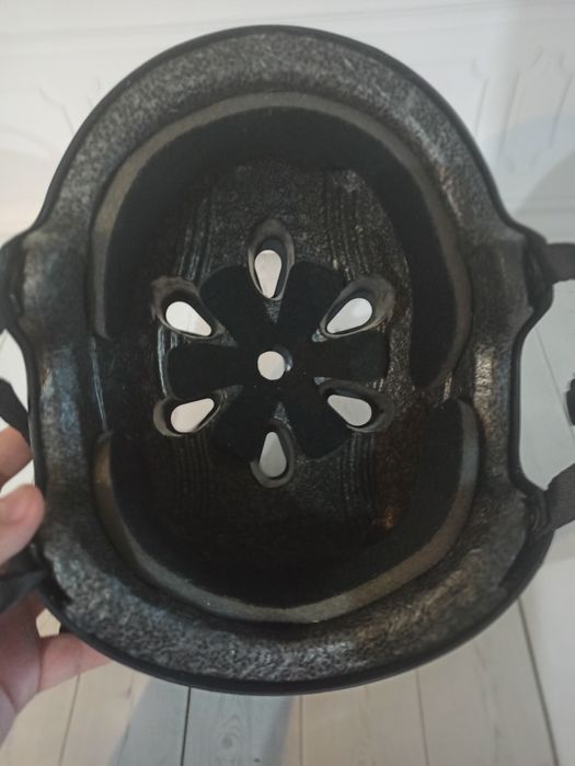 Kask na hulajnoge wyczynową