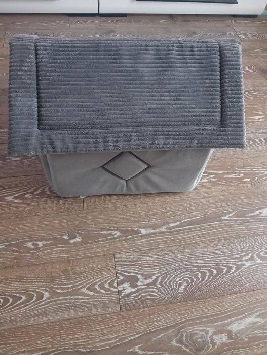 Domek welurowy dla pieska/kotka
